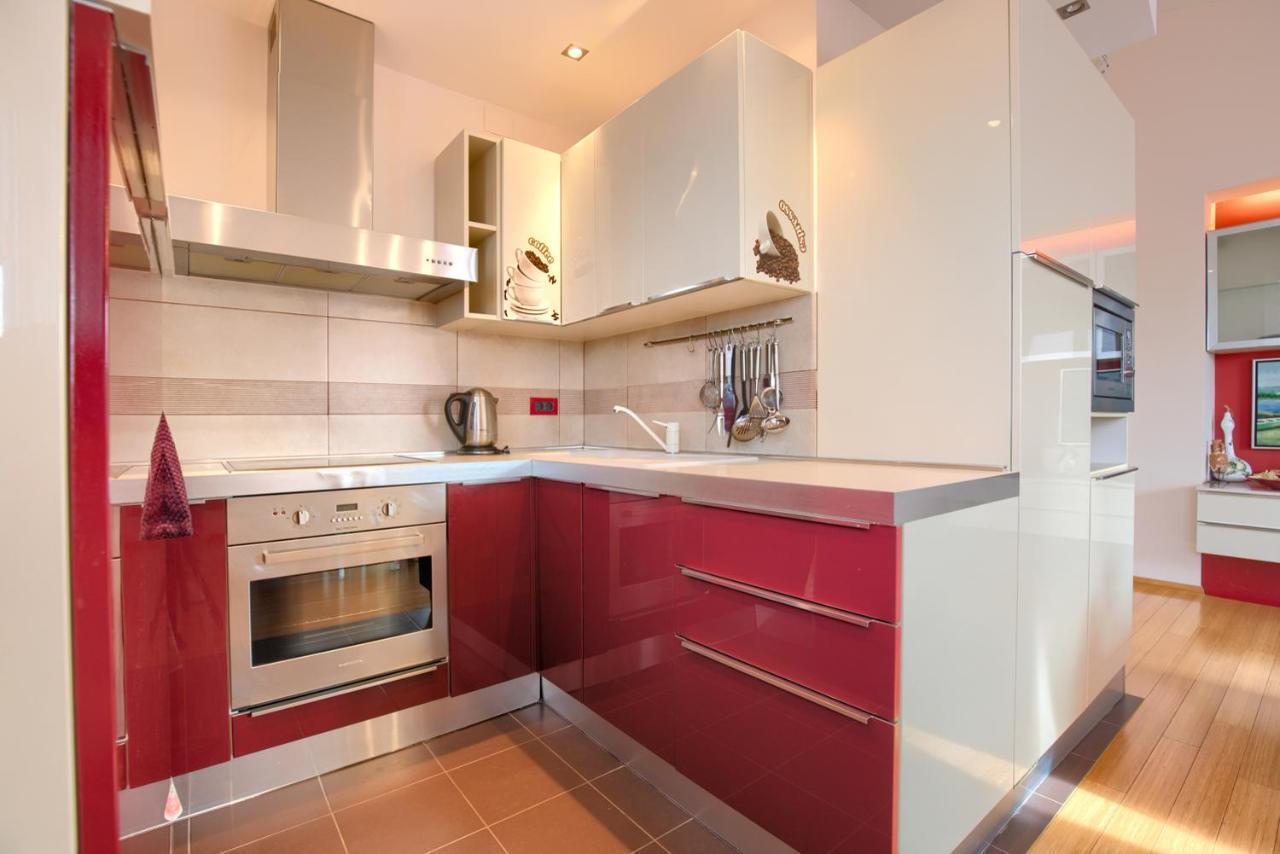 Ferienwohnung Tomisha Pjescana Uvala Exterior foto