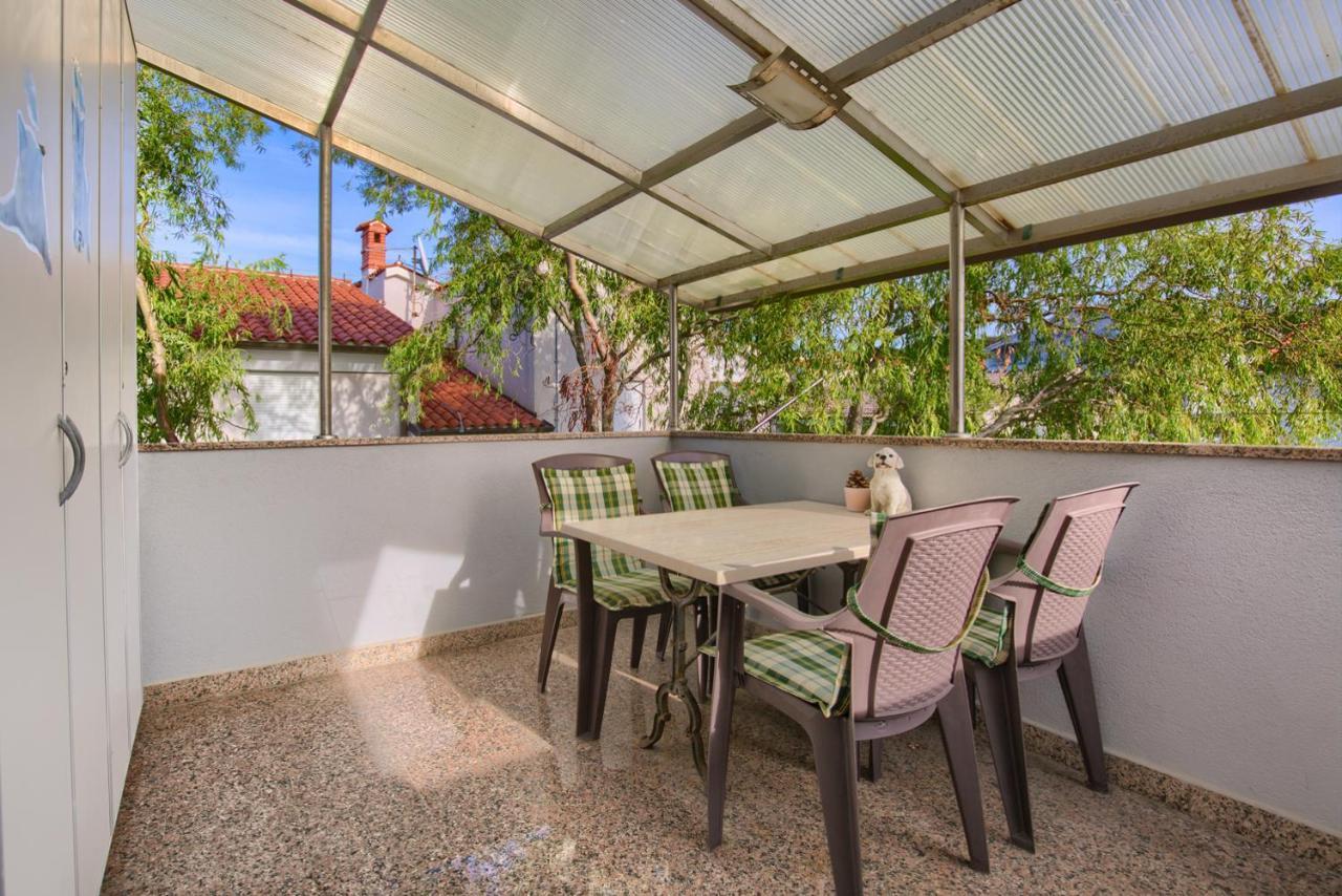 Ferienwohnung Tomisha Pjescana Uvala Exterior foto